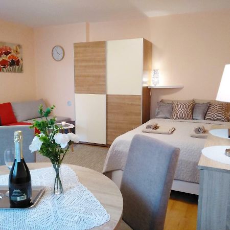 Sunray Studio Apartment Zagreb Exterior photo