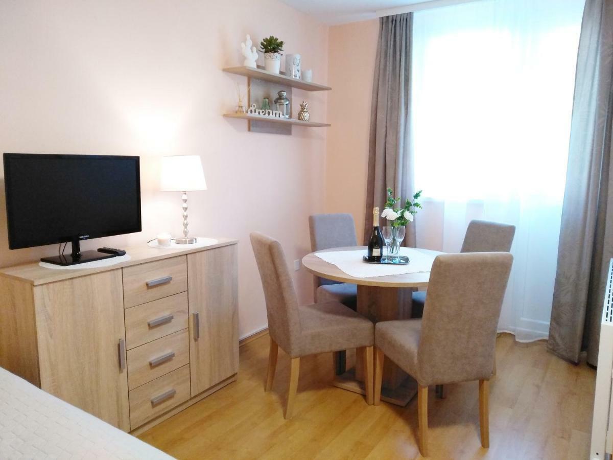 Sunray Studio Apartment Zagreb Exterior photo